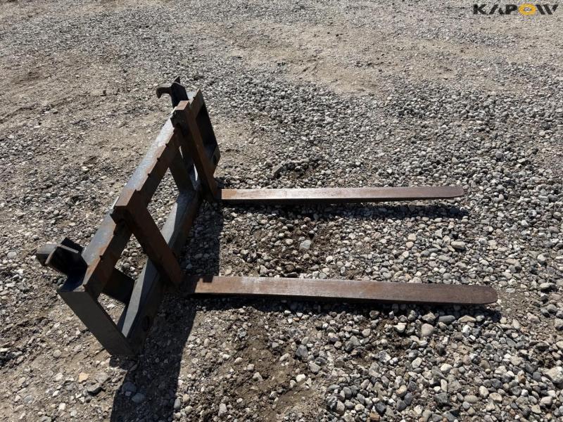 Pallet forks with Euro hitch 4