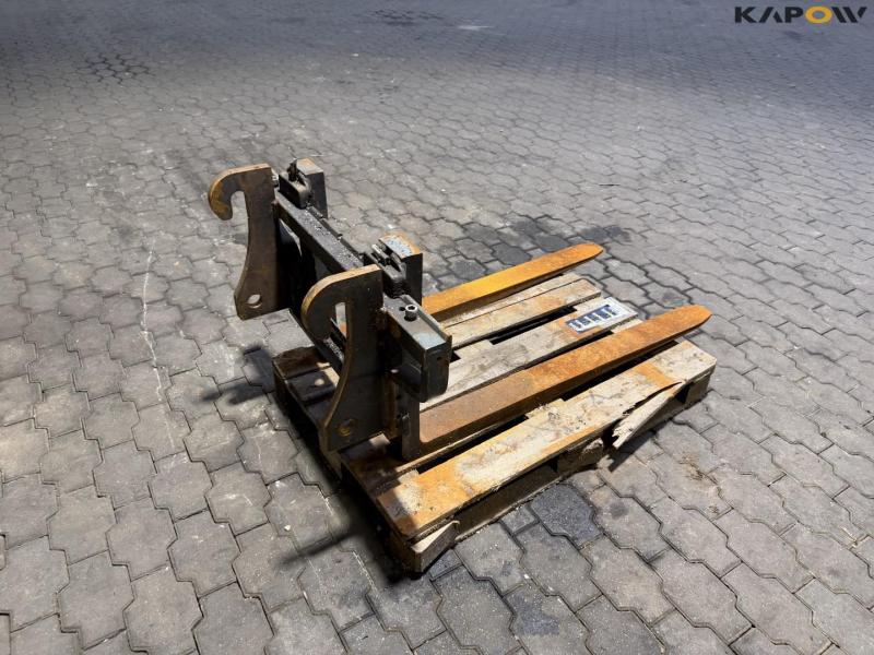 Pallet forks with giant hitch 5