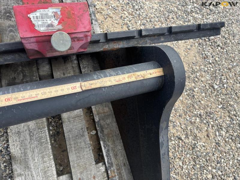 Pallet forks with excavator hitch 12