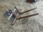 Pallet forks with excavator hitch 3