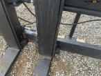 Quick-change pallet forks 16