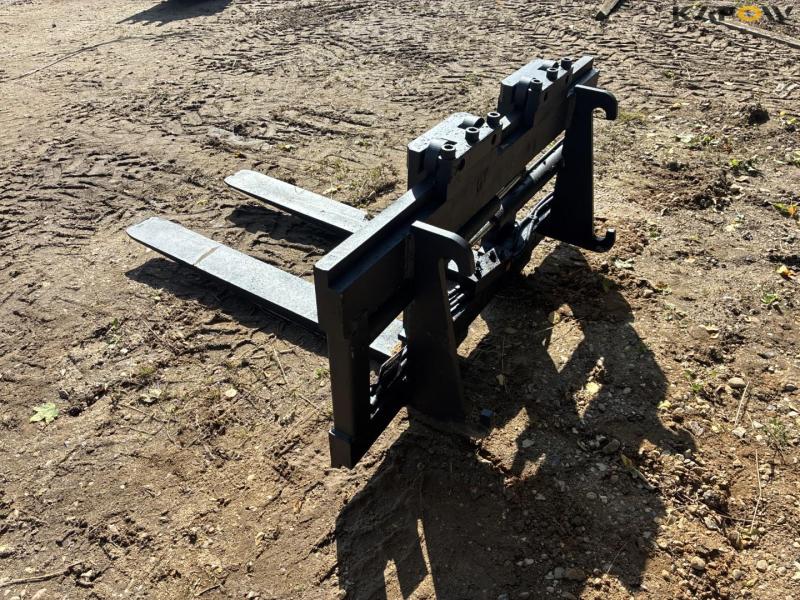 Pallet forks with hydraulic side shift 6