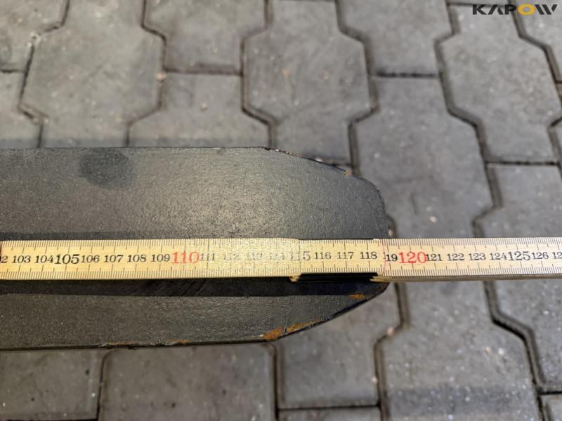 Pallet forks with Hydrema hitch 13