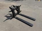 Pallet forks with Hydrema hitch 3