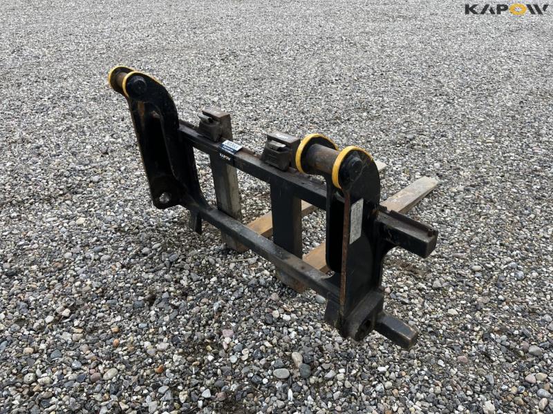 Pallet forks with Terex hitch 5