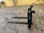 Pallet forks with Volvo hitch 8