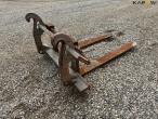 Pallet forks with Volvo hitch 5