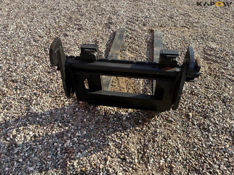 Quick-change pallet forks 3
