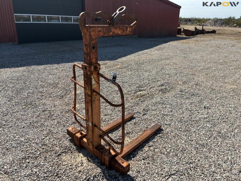 Pallet forks for crane 2