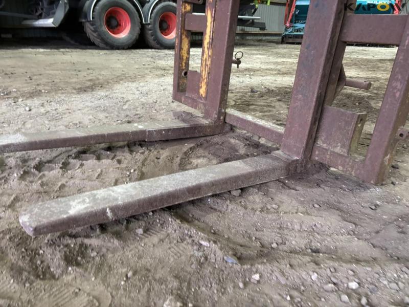 Pallet forks for lifts 9