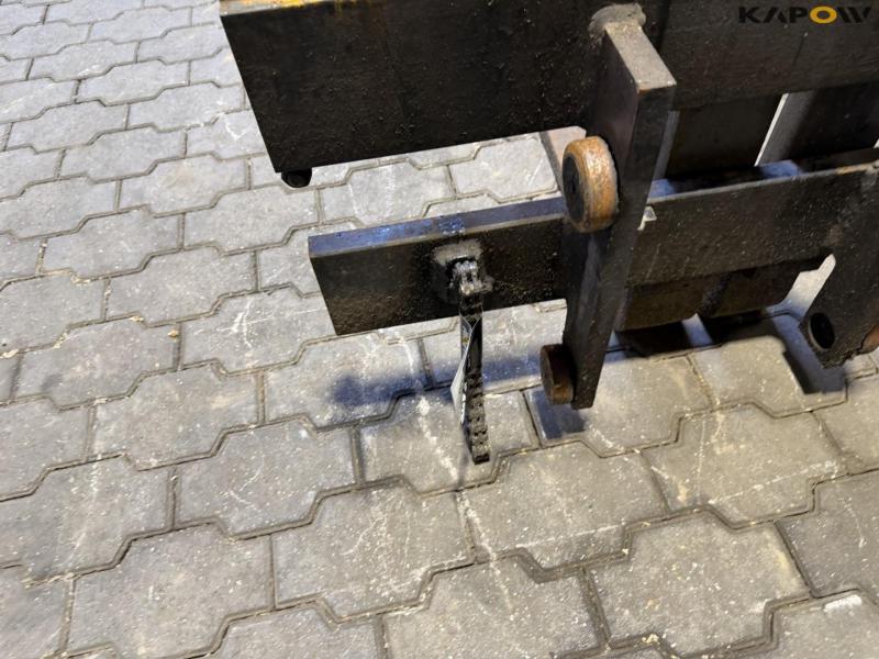 Pallet forks for forklifts 11