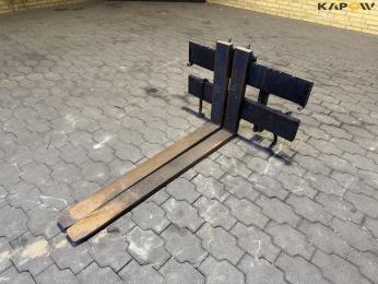 Pallet forks for forklifts