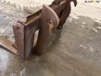 Pallet forks with Volvo hitch 9