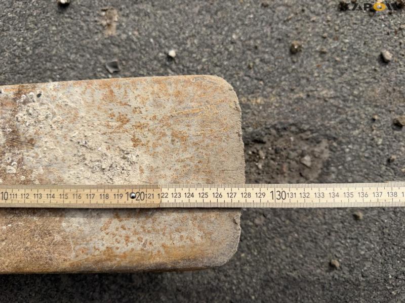 Pallet forks with Volvo hitch 12