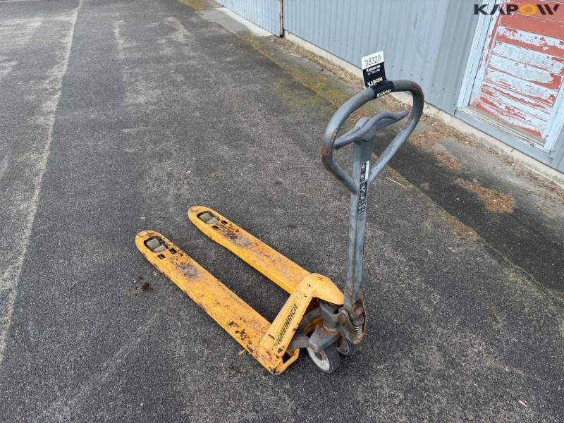 Pallet truck 7