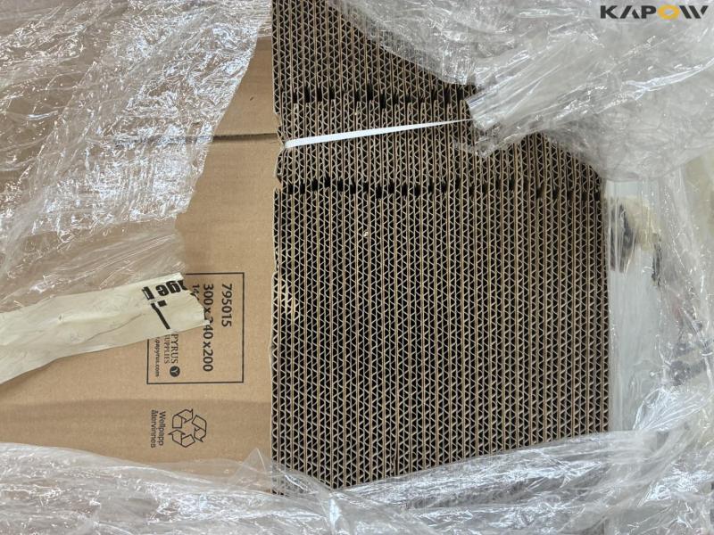 Pallet frames for half and full pallets 20
