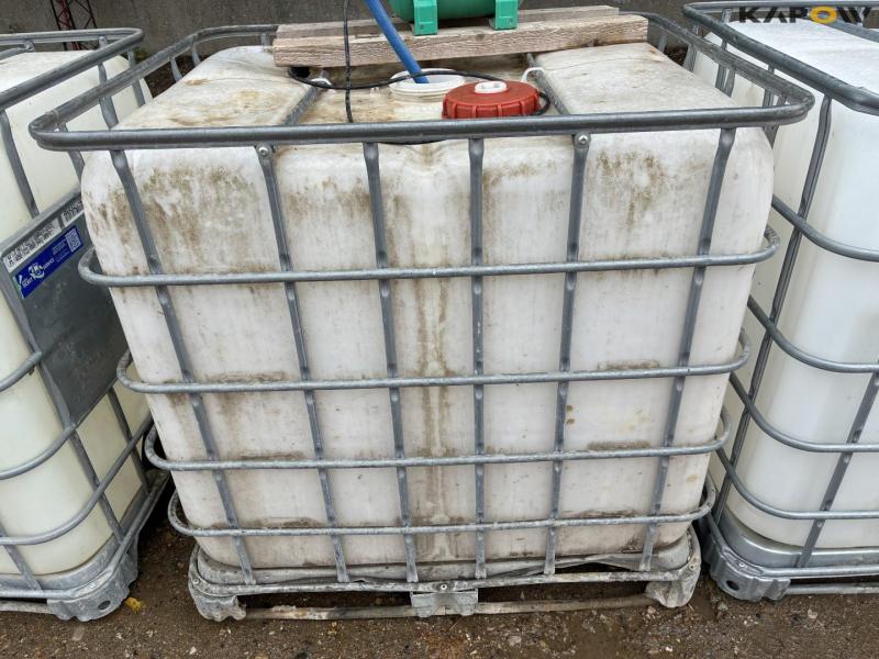 Pallet tank 1000 liters - 3 pcs. 16