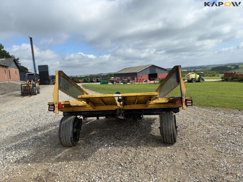 Parkland 325 bale collector 4