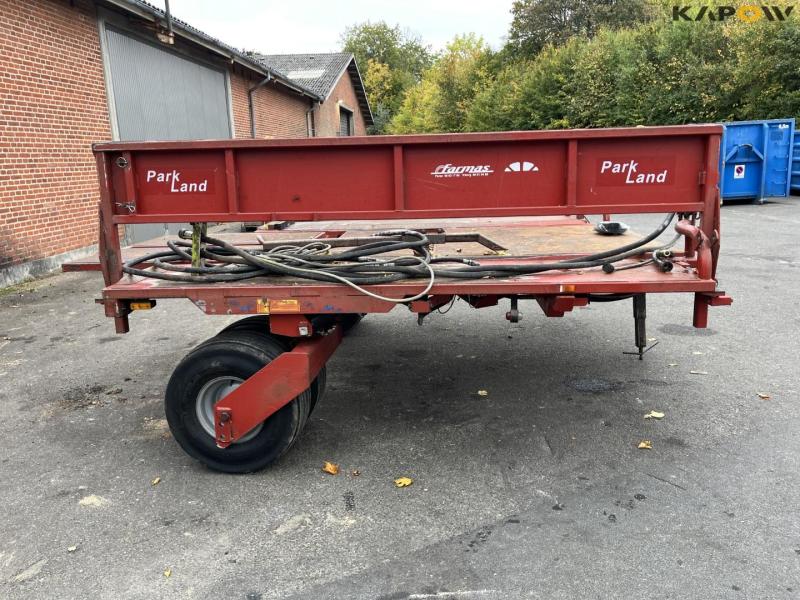 Parkland 325 bale trailer 4