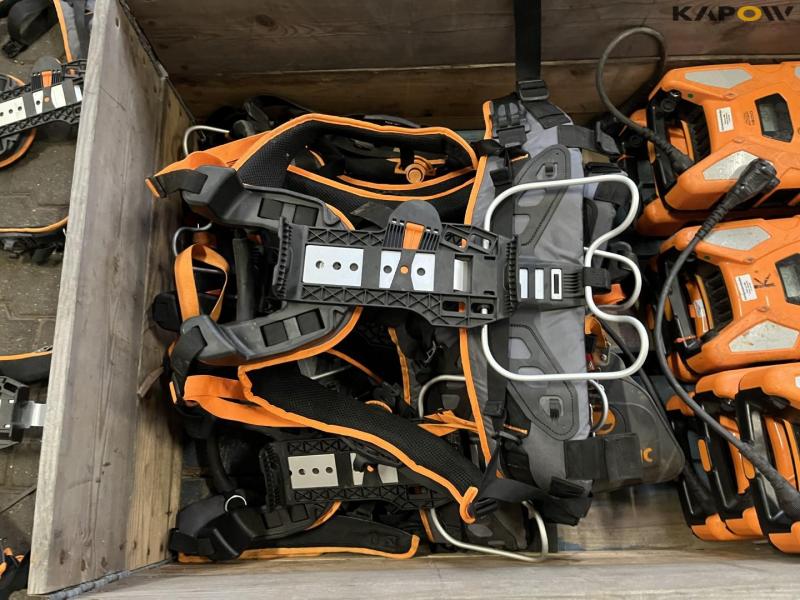 Pellenc brushcutter with batteries and backpack straps 19