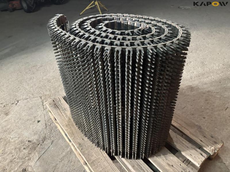 Spike tape for potato harvester 4