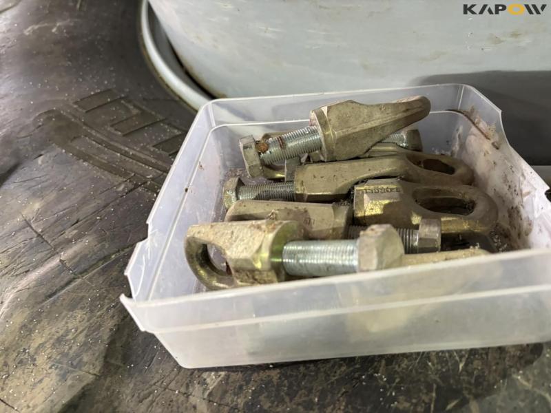 Pirelli 650/50-40 twin wheels 8