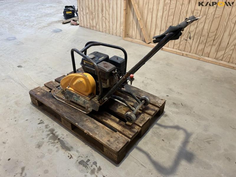 Plate vibrator 7