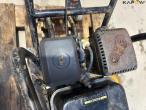 Plate vibrator 16