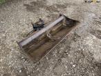 Grading bucket with Beco hitch 3