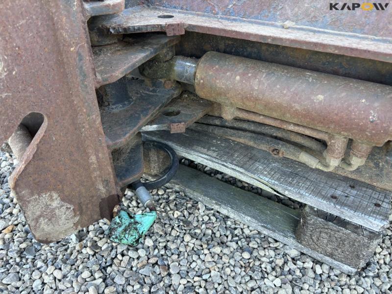 Grader bucket with Hydrema hitch 10