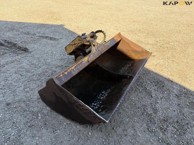 Grader bucket with Hydrema hitch 3