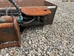 Grading bucket with S30 hitch 10