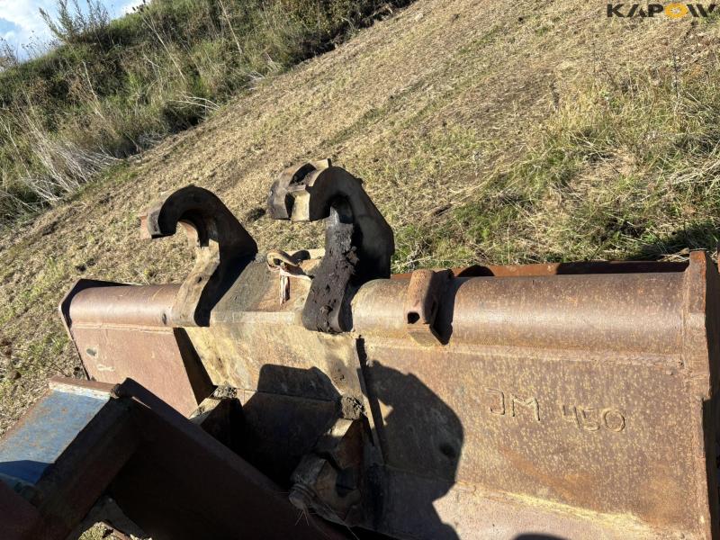 Grader bucket and digging tooth 6