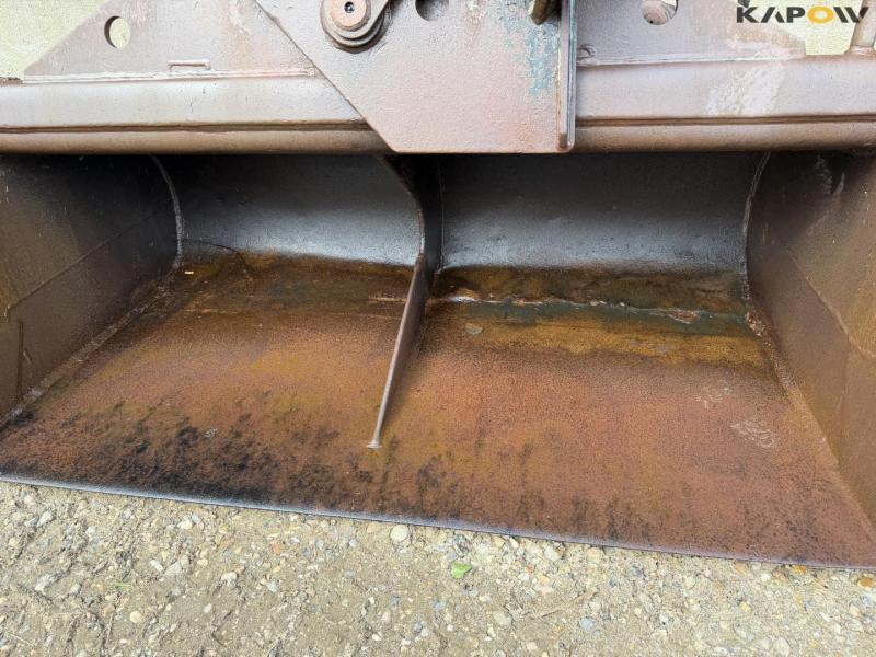 Planer bucket 9