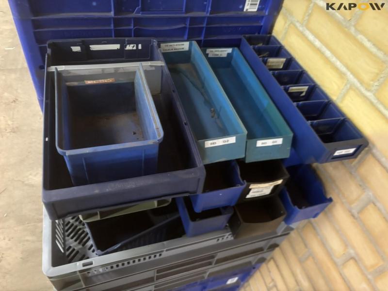Plastic boxes 4