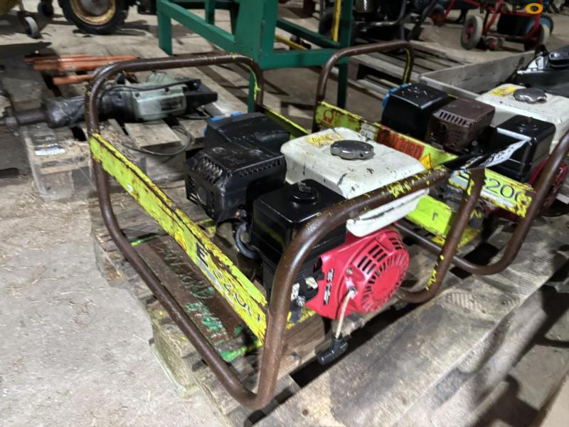 Pramac E 3200 generator 2