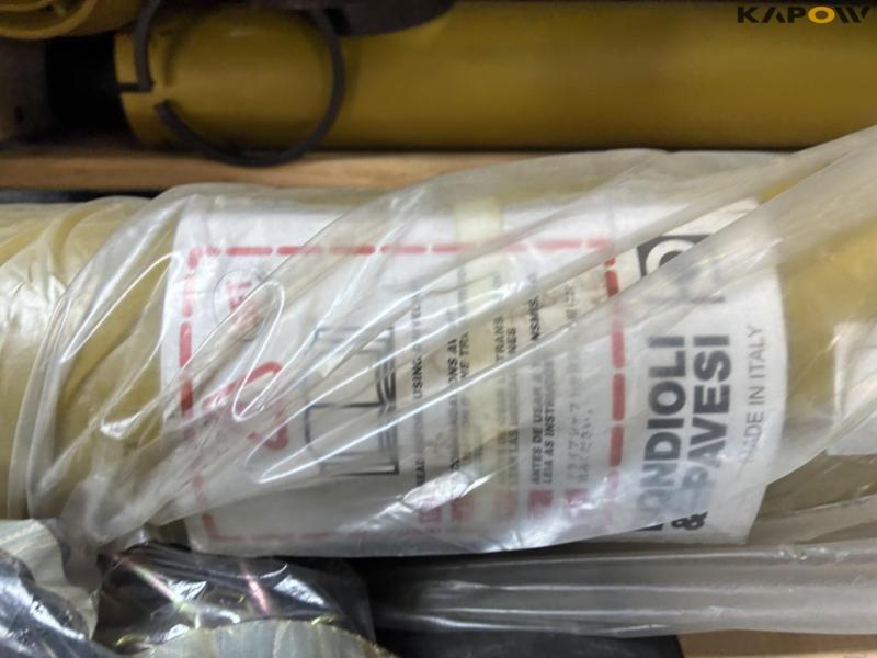 PTO guard/ forks/ clutch plates 32