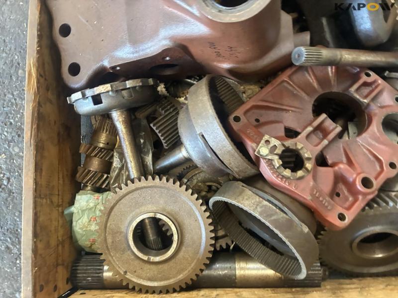 PTO housings and gears for Valtra 19