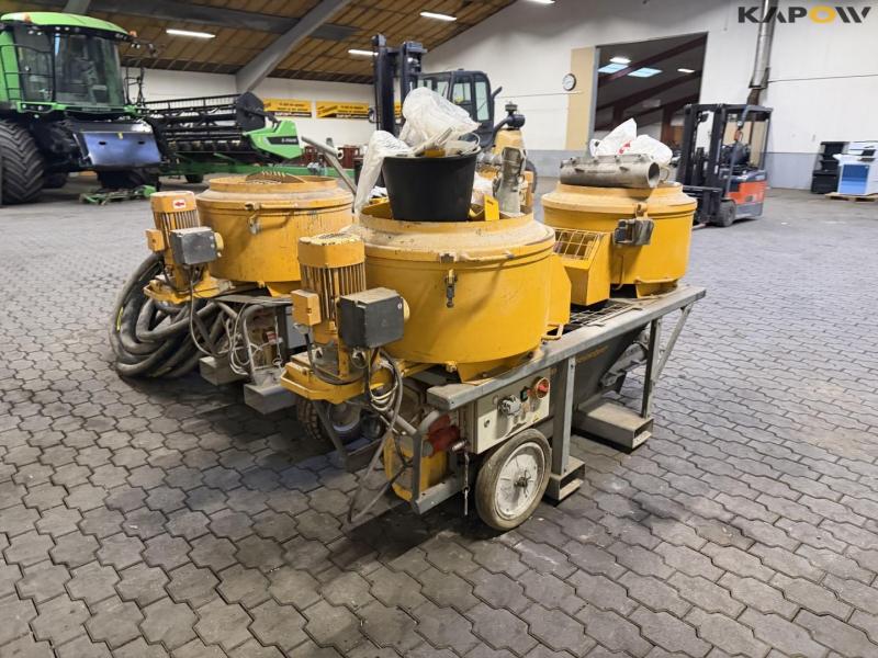 Putzmeister S5-EV pumps with forced agitator 5