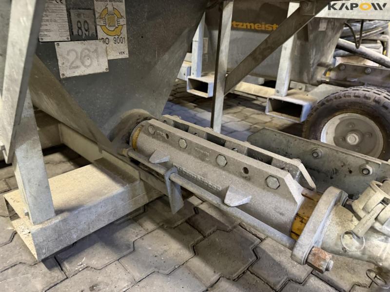 Putzmeister S5-EV pumps with forced agitator 39