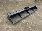 Compaction bucket 250cm with Hydrema hitch 3