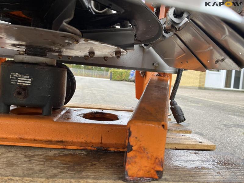 Rauch Axeo 18.1 salt spreader 11