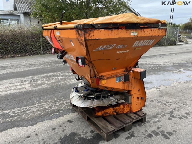 Rauch Axeo 18.1 salt spreader 5