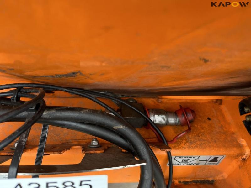Rauch Axeo 18.1 salt spreader 12