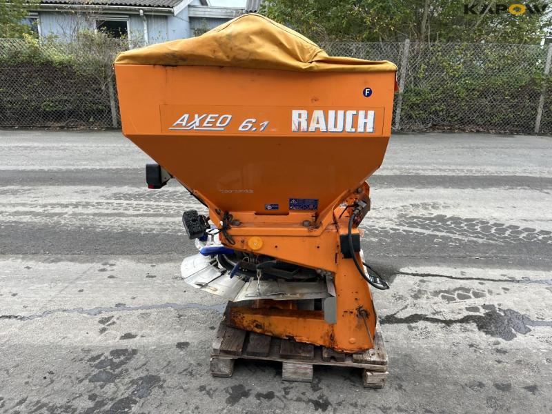 Rauch Axeo 6.1 salt spreader 4