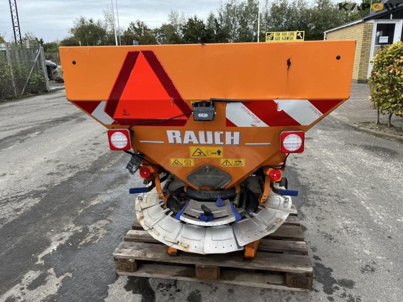 Rauch Axeo 6.1 salt spreader 6