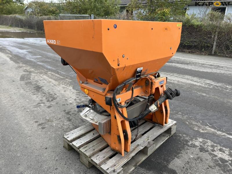Rauch Axeo 6.1 salt spreader 3
