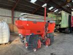 Rauch AXIS M 30.2 EMC fertilizer spreader 5