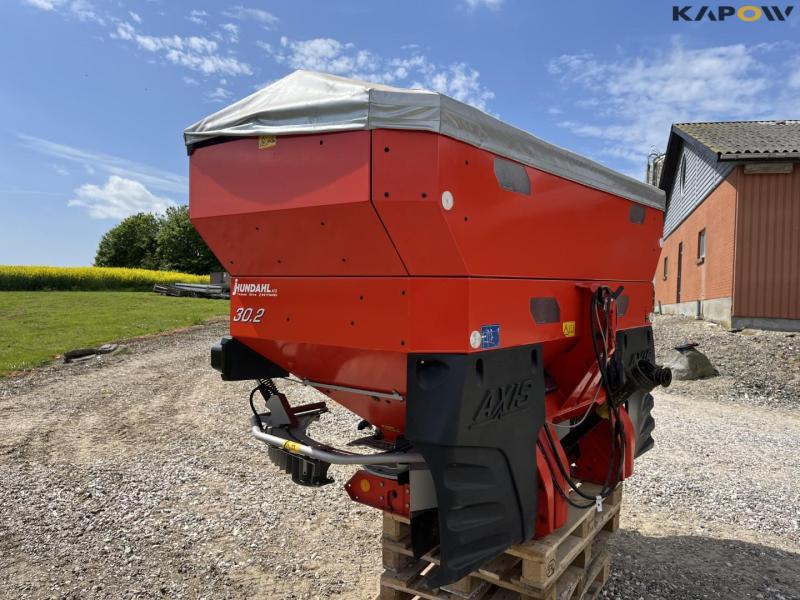 Rauch Axis M-EMC fertilizer spreader 3