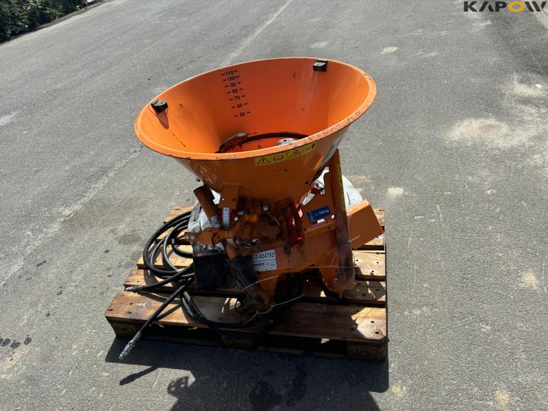 Rauch salt spreader 6
